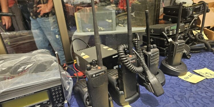 Senador Castro destaca la importancia de los radioaficionados en O’Higgins en la V Feria Regional.