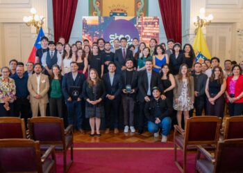 Innovo Usach y Corfo Metropolitano lanzan 7 pilotos municipales y crean 49 startups en la primera edición de Santiago Futuro.