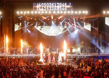 El país se une nuevamente por la Teletón y logra su meta en el Estadio Nacional.