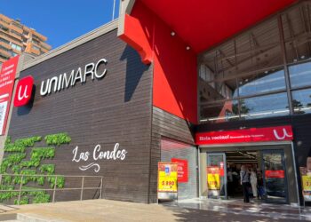 SMU abre dos nuevos supermercados en la Región Metropolitana.