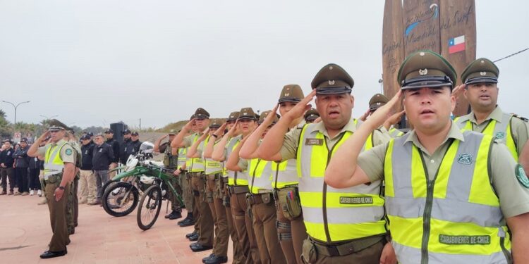 Presentación del plan verano seguro 2025-2026 en Pichilemu.