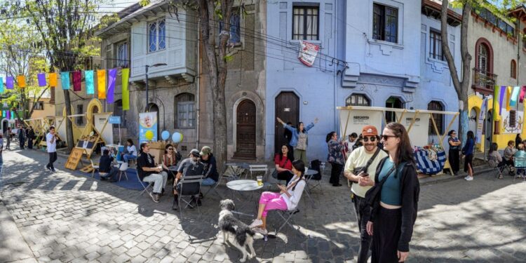 Mercadito Las Telas vuelve a Independencia con buena música indie.