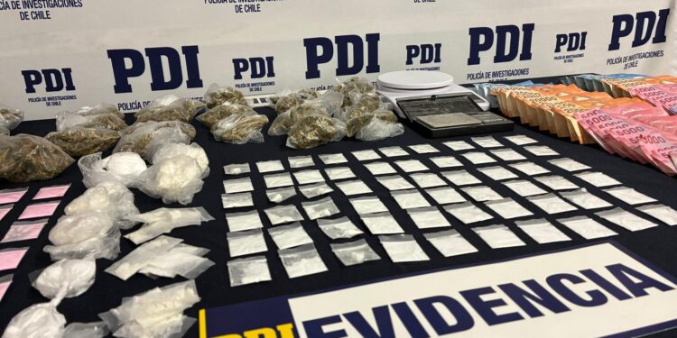 Operativo captura a cuatro acusados de microtráfico; uno fue detenido al llevar comida al cuartel.