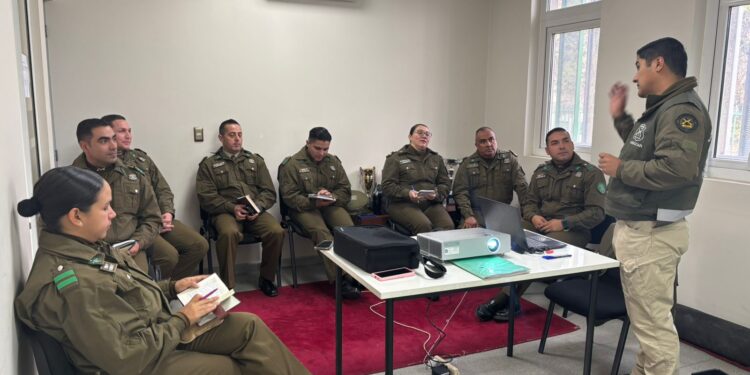 Carabineros de Labocar Talca lleva a cabo una capacitación innovadora en criminalística en la región del Maule.