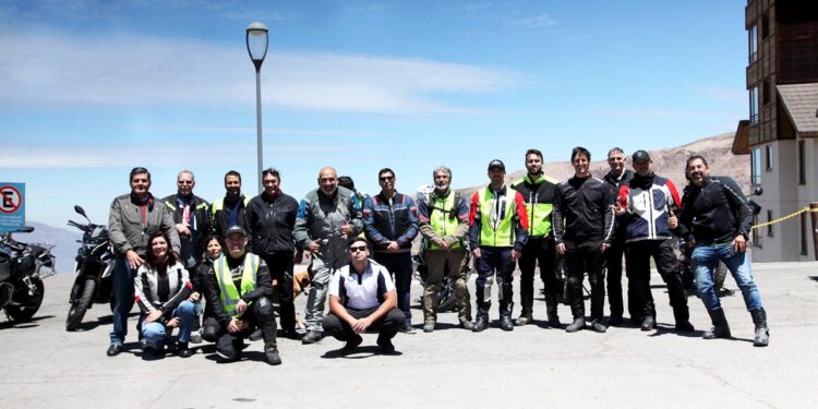 Motociclistas se juntaron en «Navidad sobre Dos Ruedas», la última rodada solidaria del 2025 para apoyar a la Fundación Nuestros Hijos.