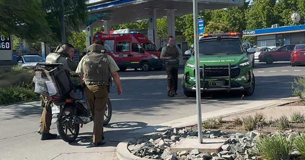 [CHICUREO] Brutal pelea tras choque en la rotonda Piedra Roja deja a dos heridos.