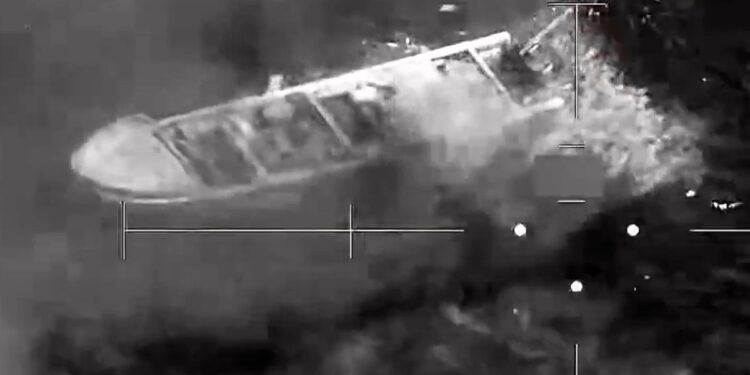 Otras ocho personas fallecen en ataques de EE.UU. contra tres barcos en el Pacífico.