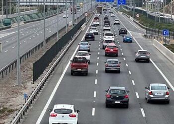 Año Nuevo en Valparaíso: se esperan casi 300 mil autos en la región por la celebración.