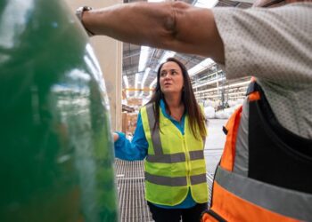 San Miguel incorpora 20 nuevas campanas para reciclar vidrio.