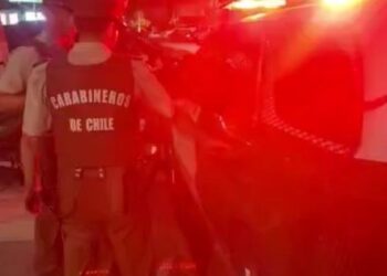 Noche agitada en ferias navideñas: se reportaron balaceras en tres comunas de la RM.