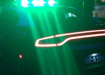 Delincuentes llevan a cabo un millonario robo en perfumería de Vitacura.