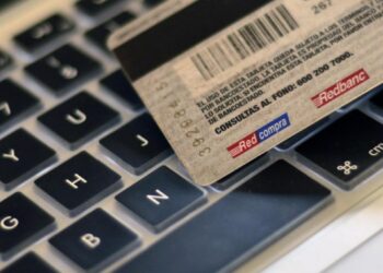 Brindan recomendaciones de ciberseguridad para prevenir fraudes en las festividades de fin de año.