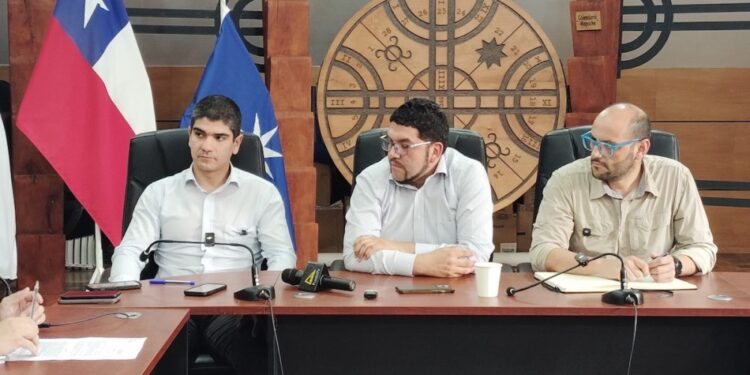 Alcalde solicita a asesores que devuelvan el polémico bono tras el preinforme de la Contraloría – LAVOZDEPUCON