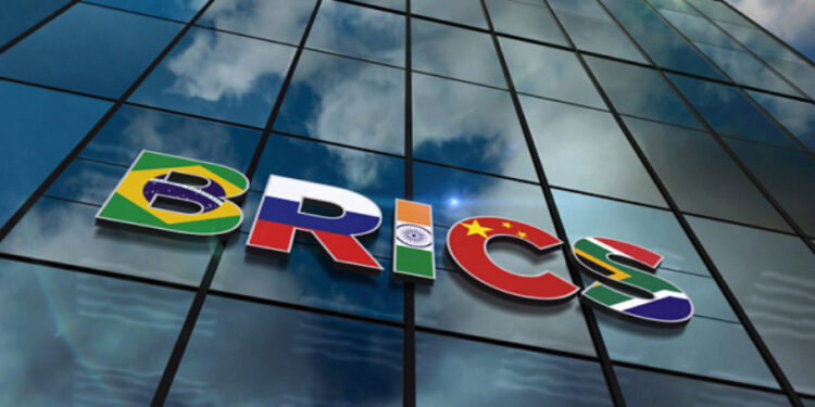 BRICS presenta una plataforma respaldada por oro para fortalecer el comercio sin el uso del dólar.
