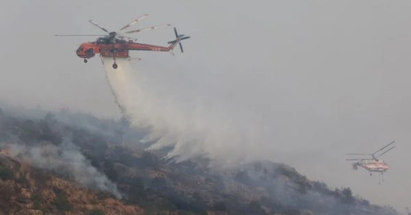 Incendios forestales activos siguen avanzando y tienen al país en alerta.