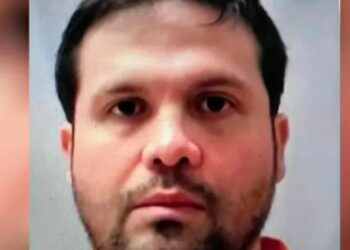 Hijo de «El Chapo» Guzmán admite su culpabilidad en narcotráfico en Estados Unidos y ofrece colaboración con la Fiscalía.