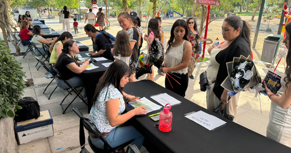 Partió la entrega de regalos de Navidad en Colina: chequea fechas, horarios y actividades.