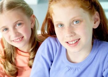 Niños bilingües en Chile crecen un 50% en 2025, según datos de Berlitz