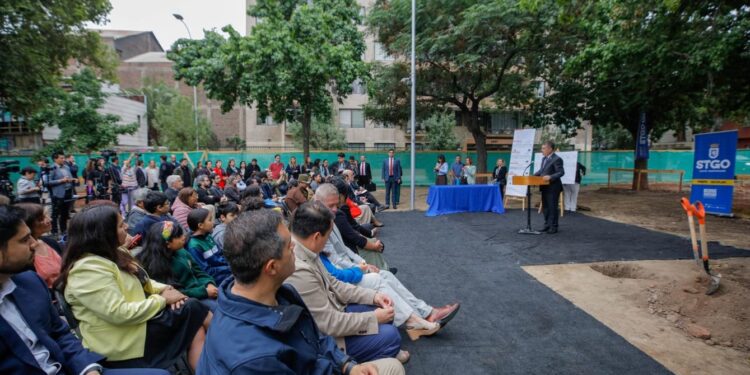 Santiago pone en marcha las obras para mejorar el Parque Portales, con una inversión que supera los $4.600 millones.