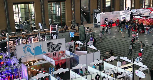 Feria Pulsar 2025 celebra sus 15 años con una programación llena de música chilena.