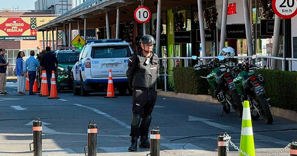 Aumentan robos y hurtos en Navidad, lo que provoca refuerzo policial en la RM.