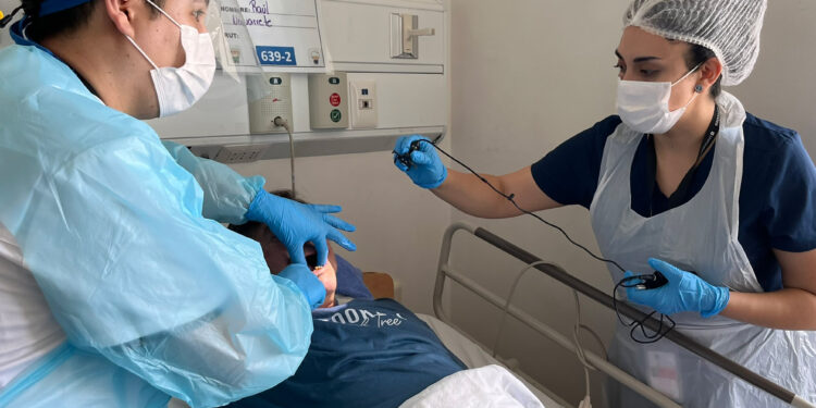 Comienza en Talca el primer sistema de salud dental integrado para adultos mayores.