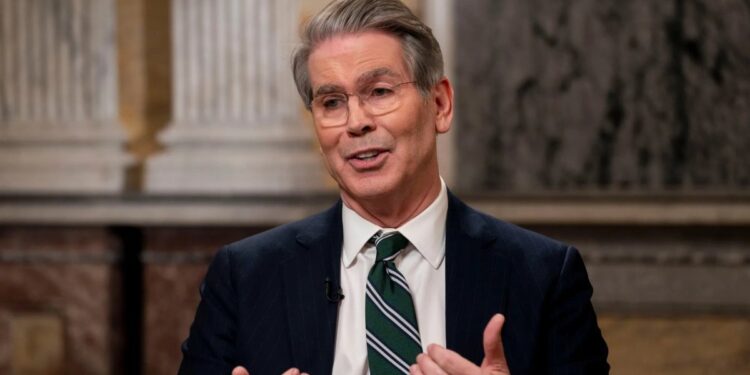 El Secretario del Tesoro de EE.UU. advierte a Europa que sería «muy imprudente» actuar en represalia contra su país.