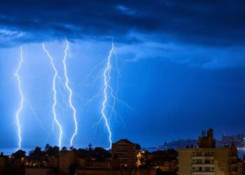 Senapred emite alerta temprana preventiva en la Región de Valparaíso debido a tormentas eléctricas.