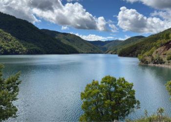 La Junta de Vigilancia del Río Longaví establece una tarifa de riego debido a la grave sequía que impacta la región.