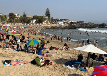 Sernac y Sernatur hacen fiscalizaciones en todo Chile durante la temporada de verano.