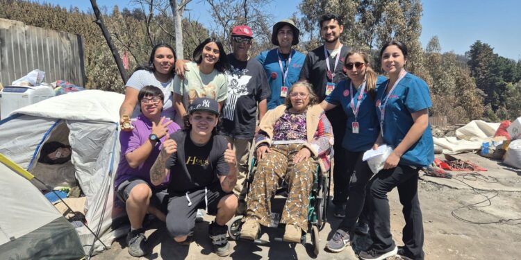 Fundación Las Rosas activa plan de emergencia para ayudar a adultos mayores damnificados por incendios en el sur de Chile.