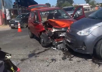Talca: Un lesionado tras colisión entre dos vehículos.