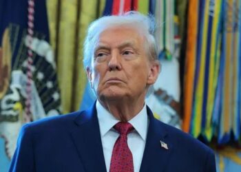 Exembajador de EE.UU. en Panamá asegura que Trump debe atacar objetivos en Venezuela o «dará la impresión de debilidad.»