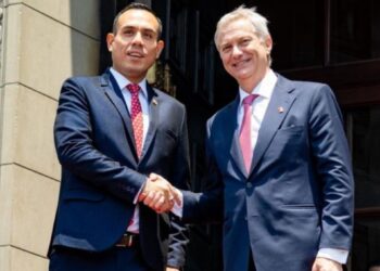 Presidente de Perú rechaza el corredor humanitario propuesto por José Antonio Kast: «Esa medida está descartada».