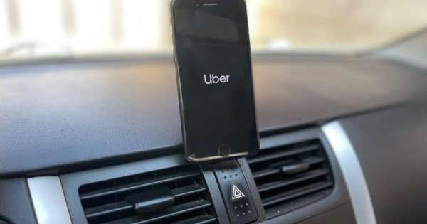 La Ley Uber se atrasa y no se va a implementar en este Gobierno.