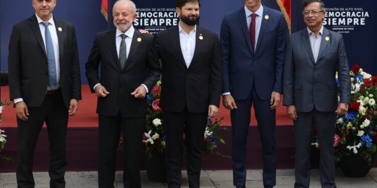 Bloque latinoamericano y España se oponen a la intervención militar de EE.UU. en Venezuela.