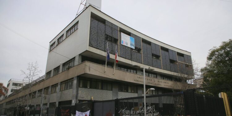 Liceos emblemáticos de Santiago descienden en el ranking PAES, y solo el 33% de los postulantes proviene del sistema educativo público.