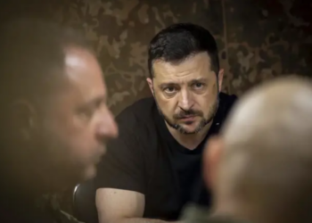Zelenski describe como «constructivas» las negociaciones tripartitas con Rusia y EE.UU.