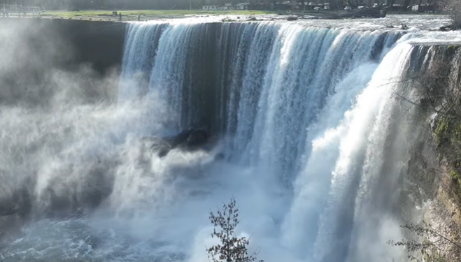 Emergencia en camping de Saltos del Laja culmina con la muerte de un joven.