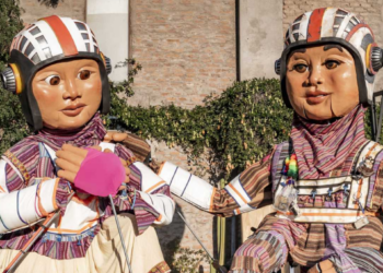 Teatro a Mil 2026 da inicio a su edición con un pasacalle gratuito en La Moneda.