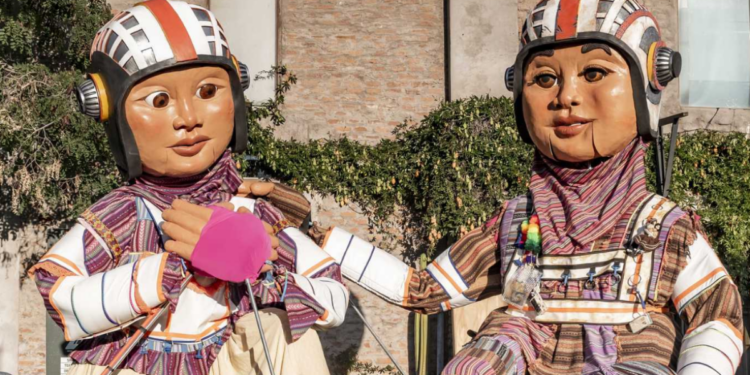 Teatro a Mil 2026 da inicio a su edición con un pasacalle gratuito en La Moneda.