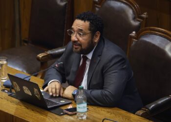 El ministro Cataldo admite que la ley que establece el Sistema de Educación Pública «ha enfrentado complejidades innegables».
