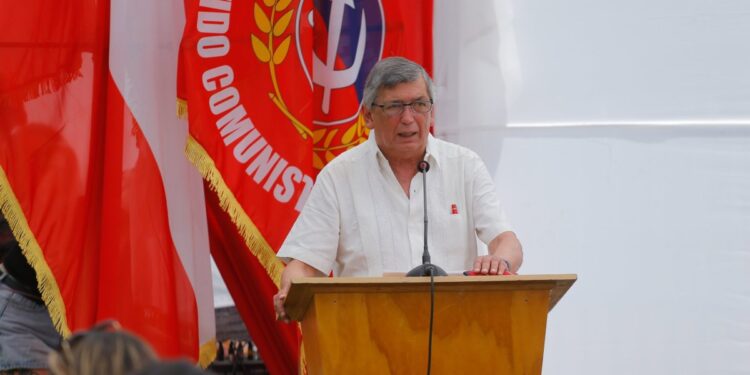 Carmona reitera su desacuerdo con Boric sobre Cuba: «Me sorprende que se sugiera que no hay derecho a expresión».