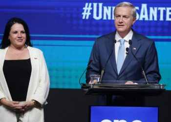 Kast declara que el contacto con Steinert ocurrió en los «días previos» a su nombramiento como ministra de Seguridad Pública.