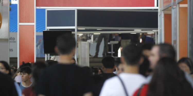 Este lunes 5 se publican los resultados de la PAES: las universidades ofrecen más de 2.000 carreras durante el periodo de postulaciones.