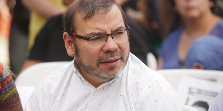 Diputado Barrera responde a críticas de Kast sobre la norma de “amarre”: «Consideramos que es un debate ficticio».