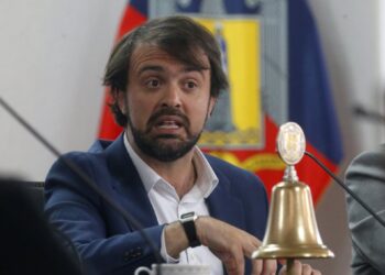 El Concejo de Valparaíso reanuda la discusión sobre las significativas observaciones a la gestión de Jorge Sharp.