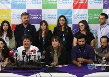 Frente Amplio se opone a la intervención militar en Venezuela y aboga por el respeto a su soberanía.