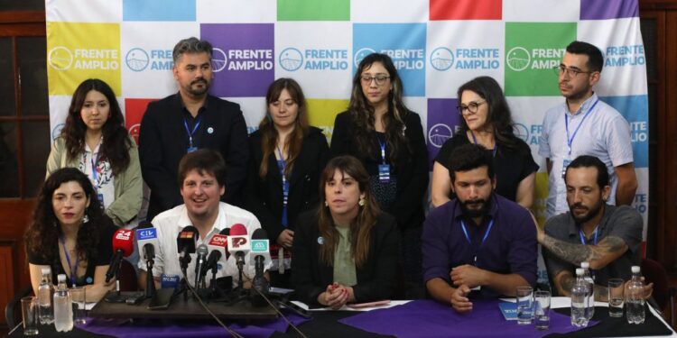 Frente Amplio se opone a la intervención militar en Venezuela y aboga por el respeto a su soberanía.