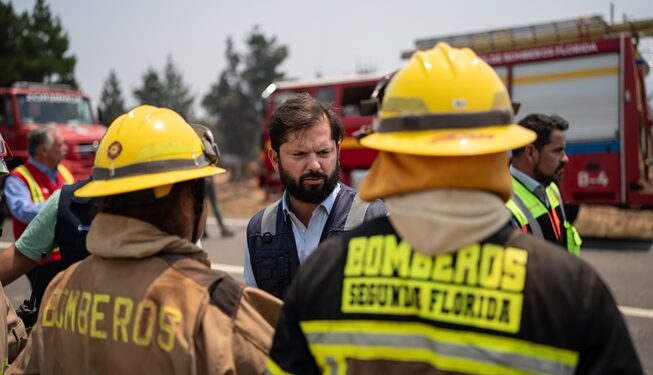 Boric rechaza agresiones a bomberos en el sur: «Inaceptable, merece el repudio de la sociedad entera»